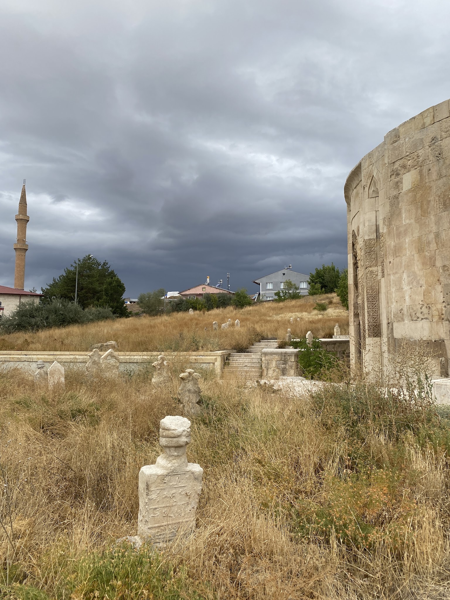 Mamahatun Türbesi